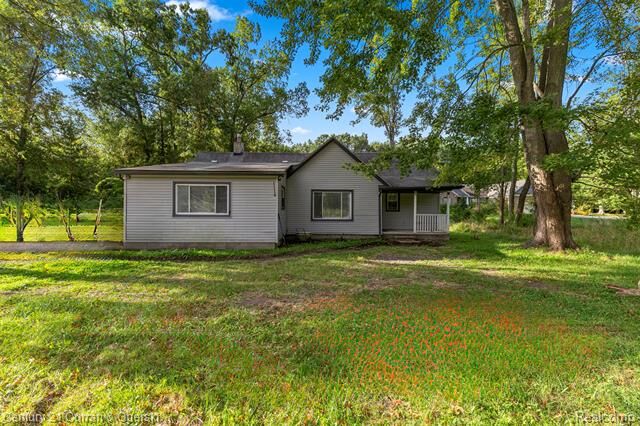 Property Photo:  25609 King Road  MI 48174 