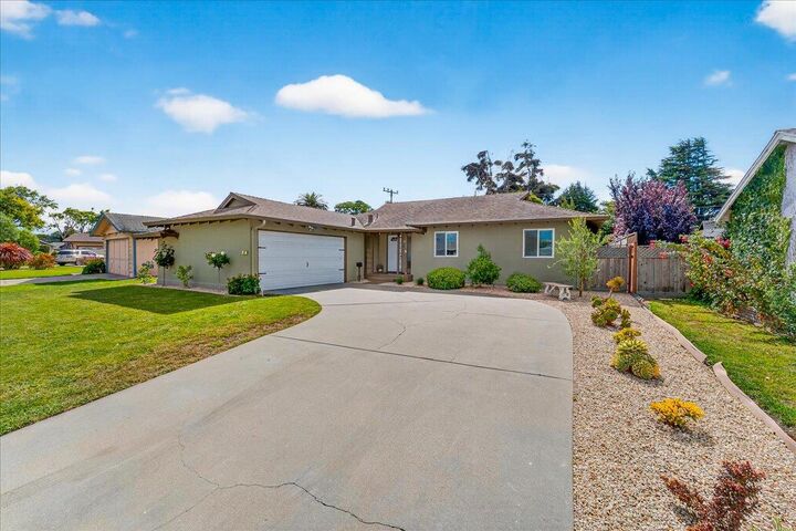 877 San Simeon Drive  Salinas CA 93901 photo