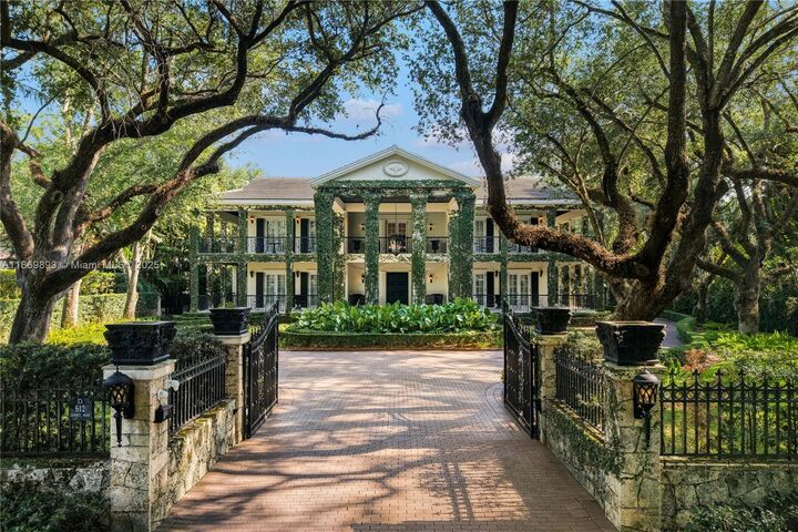 612 Sunset Dr  Coral Gables FL 33143 photo
