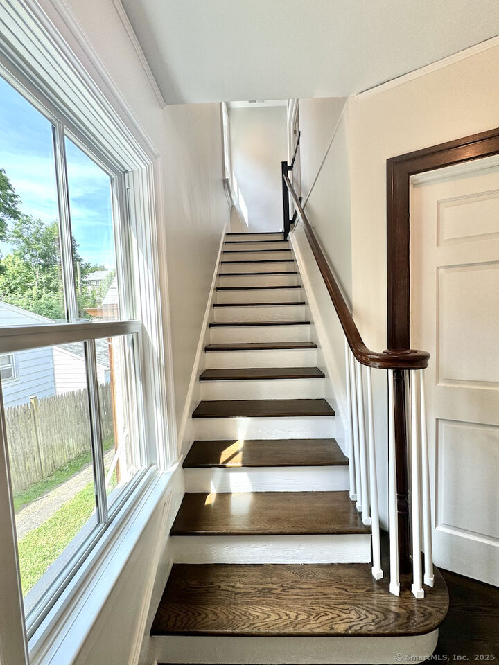 Property Photo:  6 Pemberwick Road  CT 06831 
