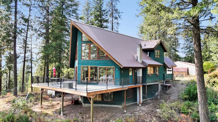 Property Photo:  17820 N Forest Ln  WA 99025 