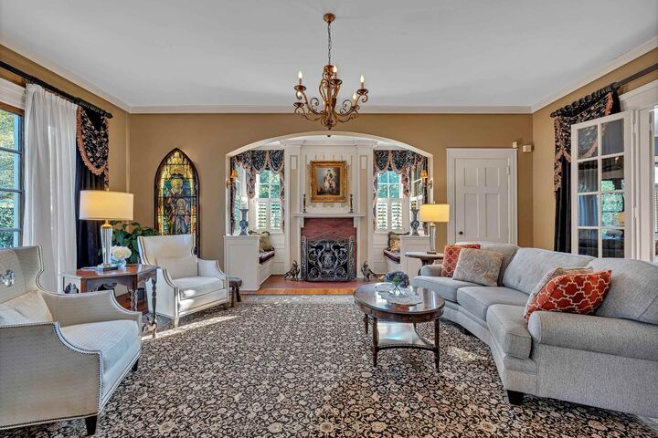Property Photo: 571 E Main Street SC 29302