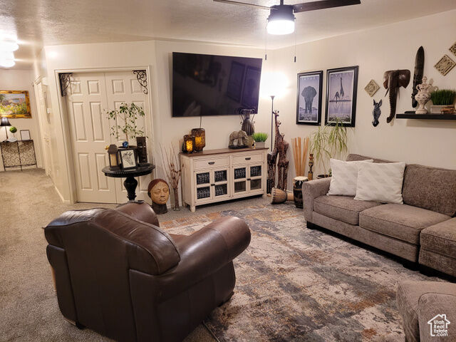 Property Photo: 4931 S 300 W UT 84405