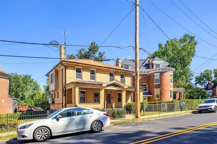 Property Photo:  610 Chislett St  PA 15206 