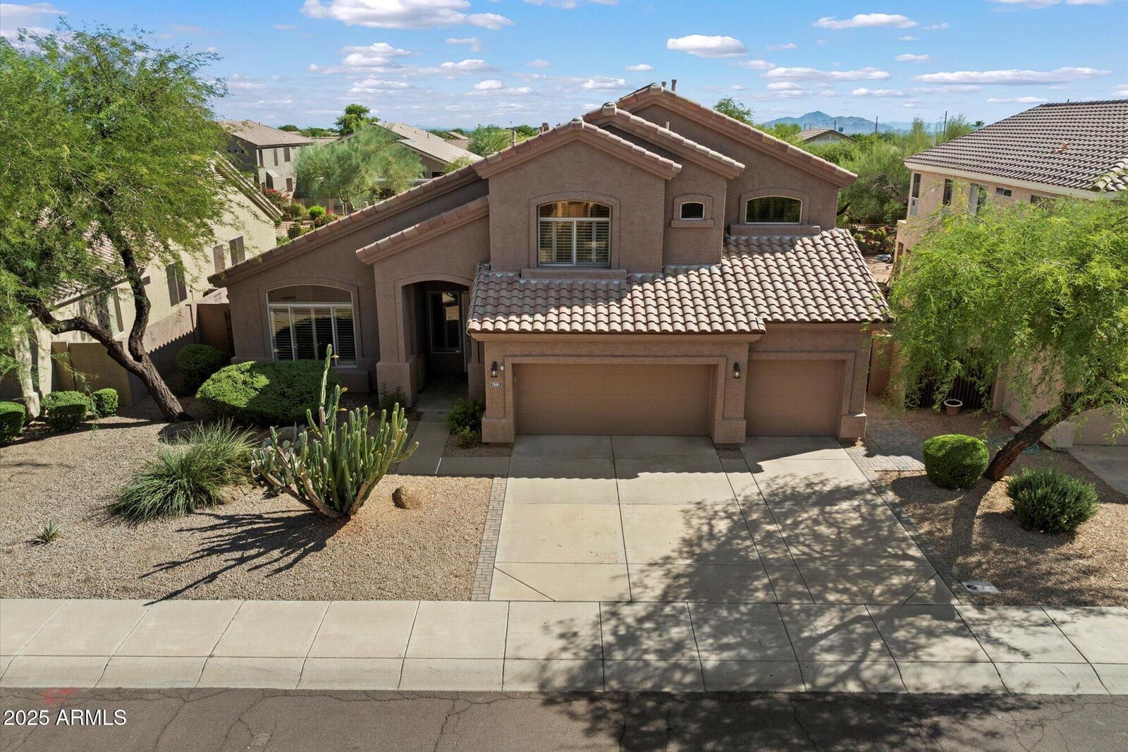 Property Photo:  7231 E Whistling Wind Way  AZ 85255 