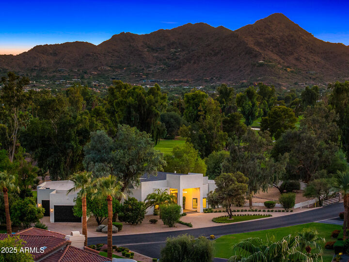 7001 E Caballo Circle  Paradise Valley AZ 85253 photo