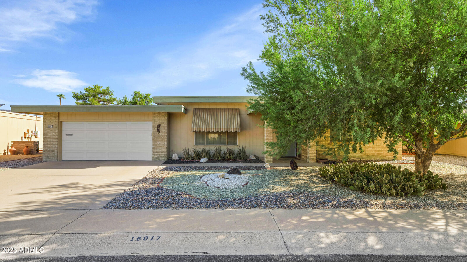 Property Photo: 16017 N Nicklaus Lane AZ 85351