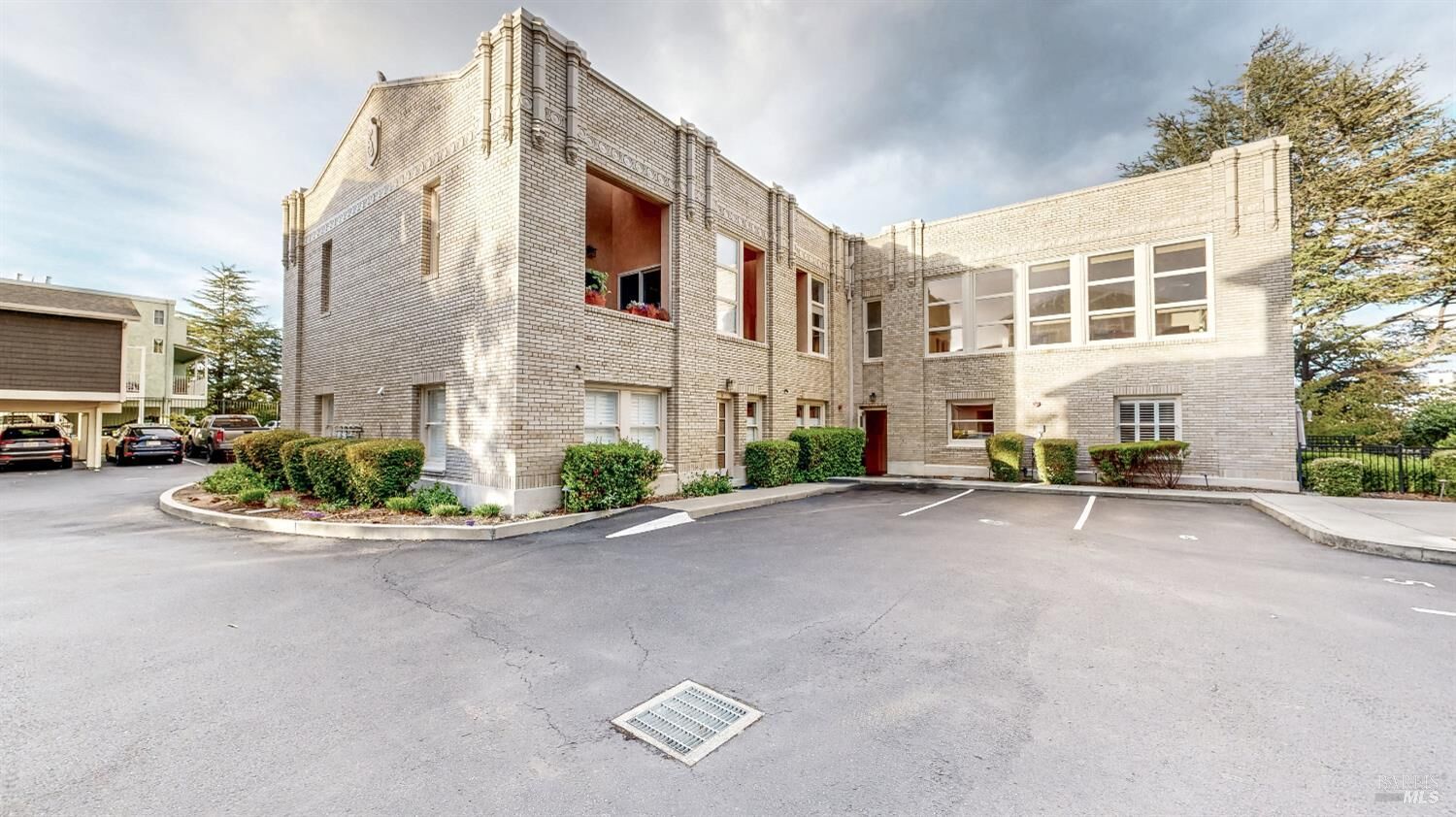 Property Photo:  331 Keller Street 11  CA 94952 