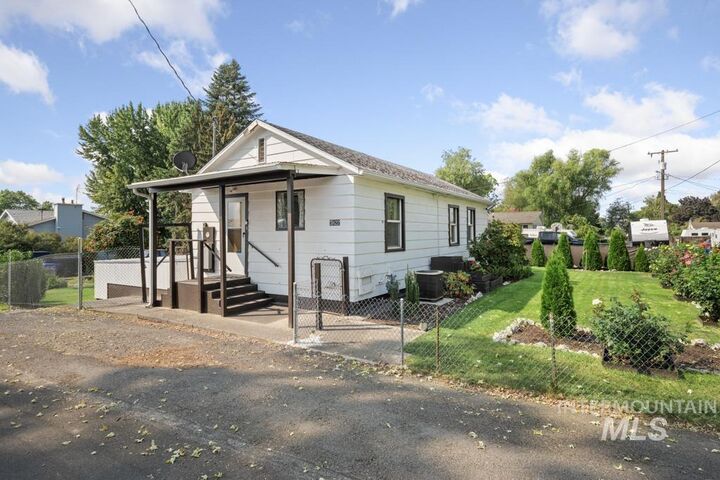 3822 15th St  Lewiston ID 83501 photo