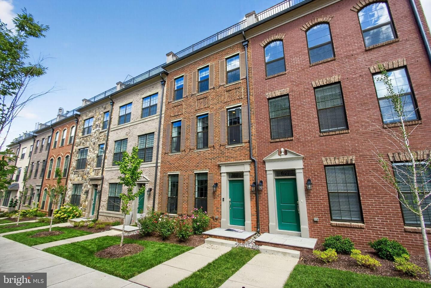 Property Photo:  625 Halsey Way  MD 20745 