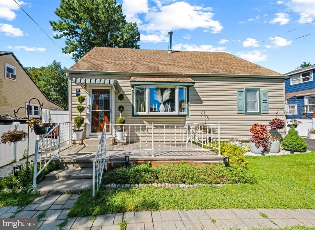 Property Photo:  932 Wyoming Avenue  PA 19021