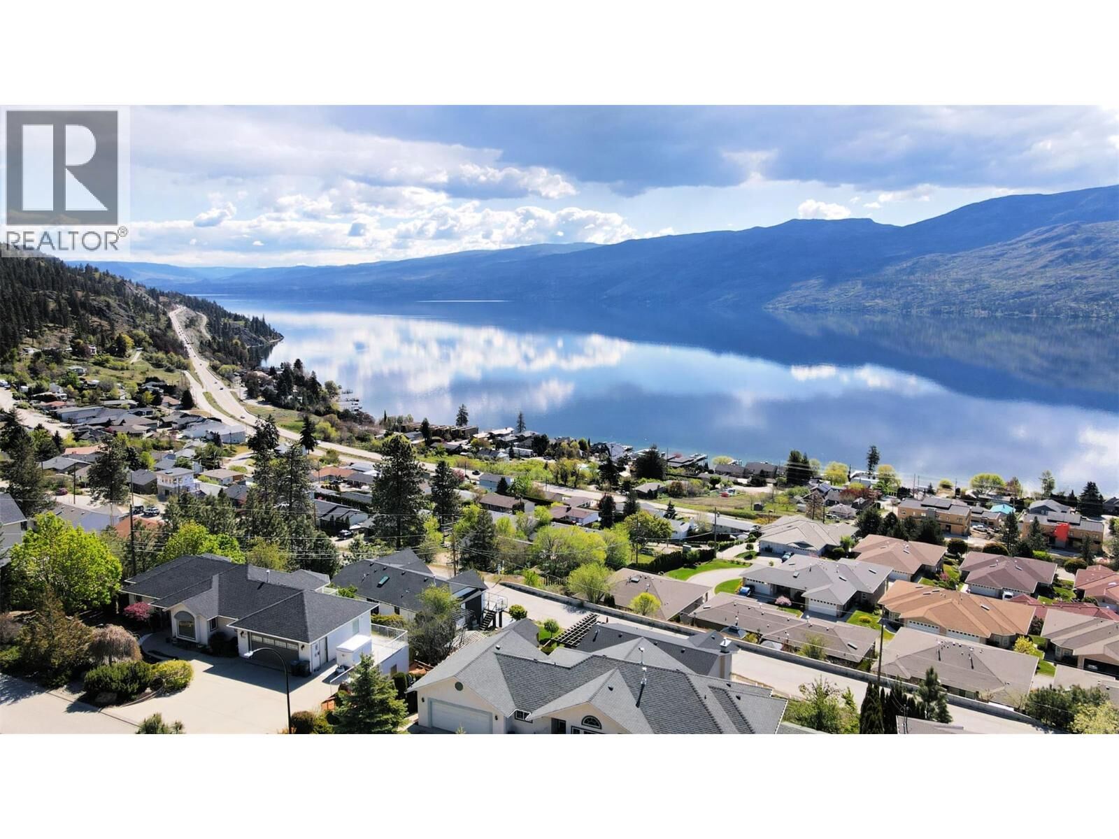 Photo de la propriété:  5227 Trepanier Bench Road  BC V0H 1X2 