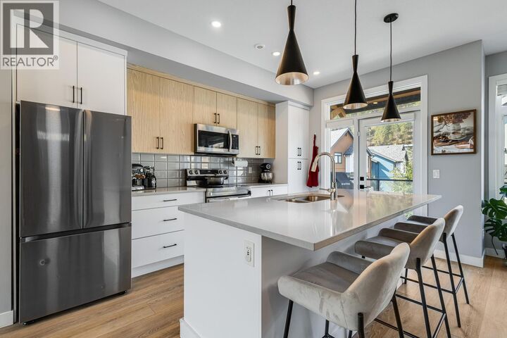 Property Photo:  1435 Cara Glen Court 101  BC V1V 0G1 