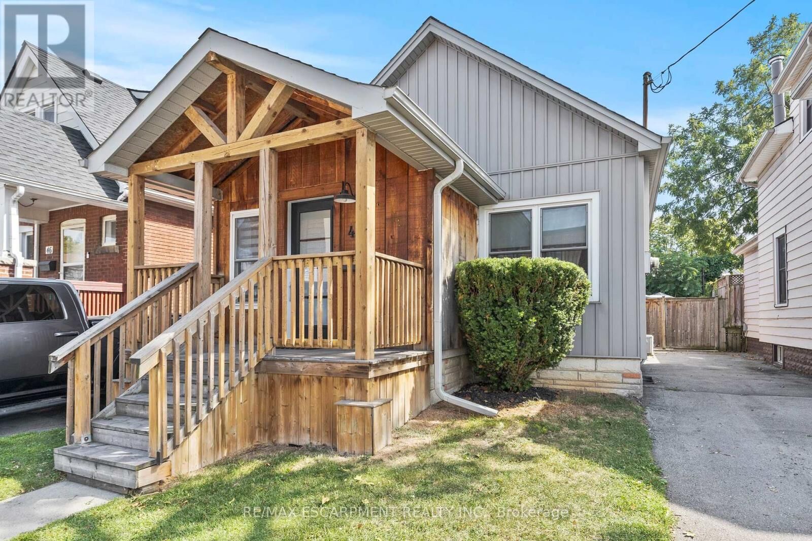 Photo de la propriété: 42 Garside Avenue North ON L8H 4W2