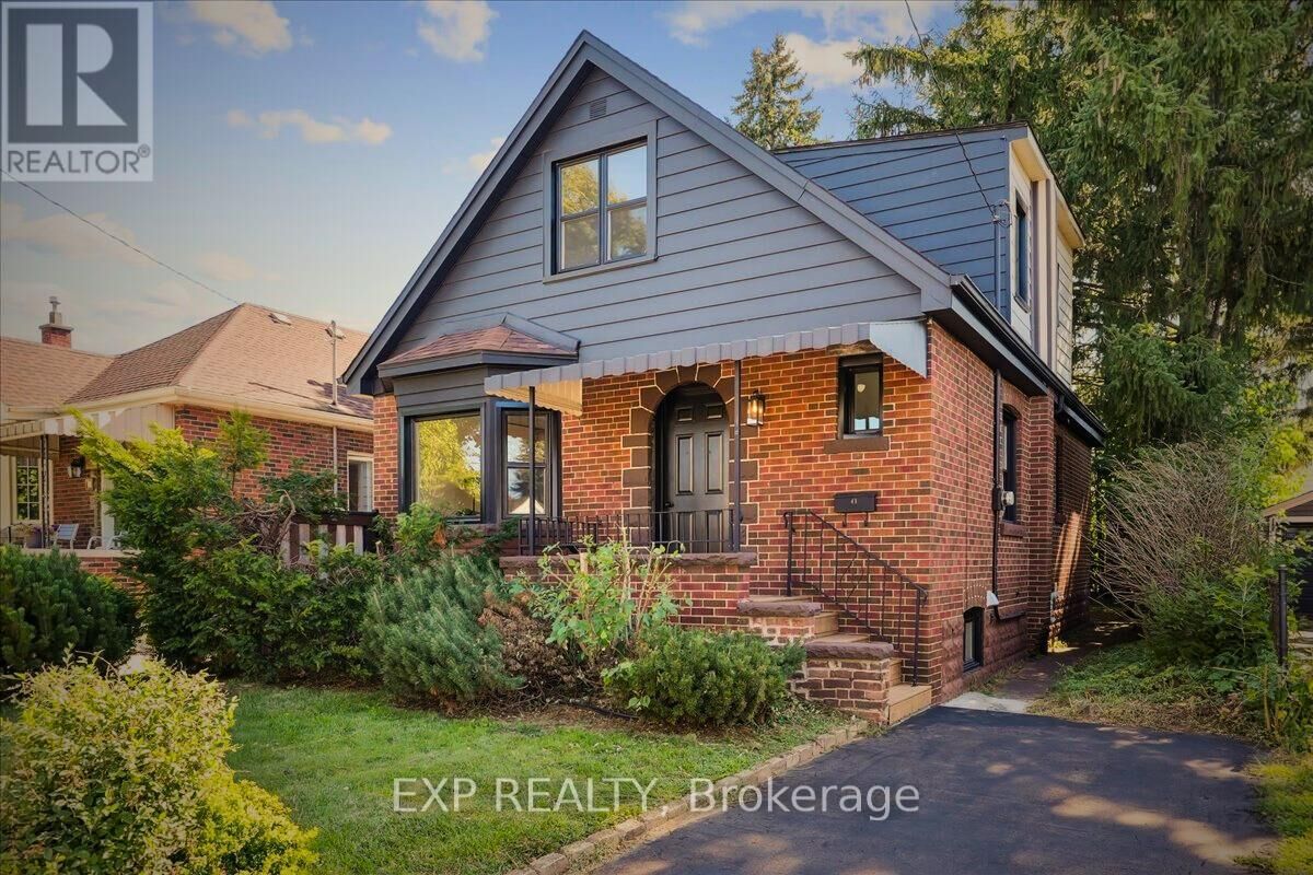 Photo de la propriété:  41 Cameron Avenue South  ON L8K 2X1 