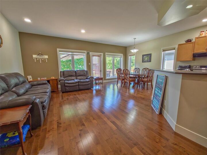 Photo de la propriété: 18 Village Drive MB R7C 0B8