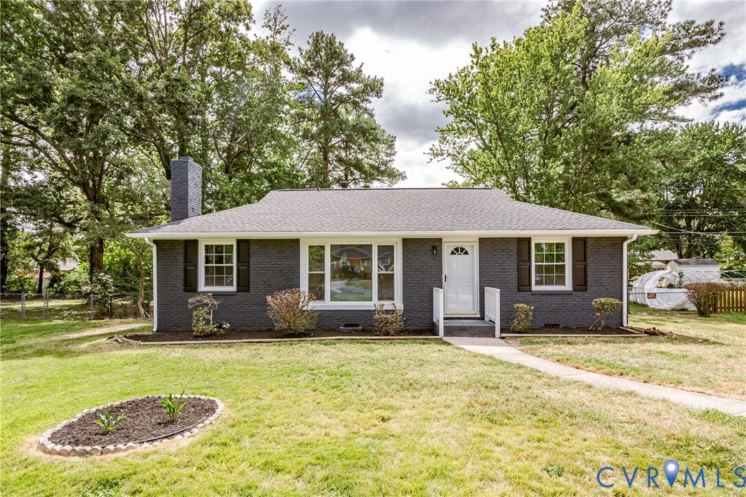Property Photo: 8215 Reinland Drive VA 23294