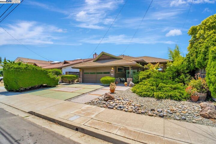 Property Photo:  31865 Chicoine Ave  CA 94544 