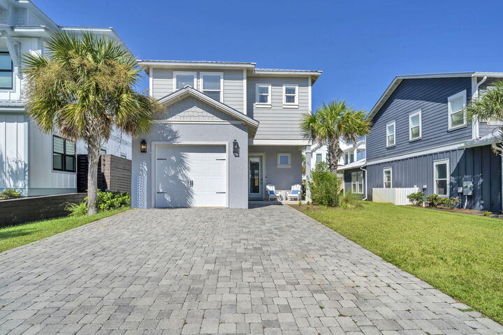 Property Photo: 274 Lakeland Drive FL 32550