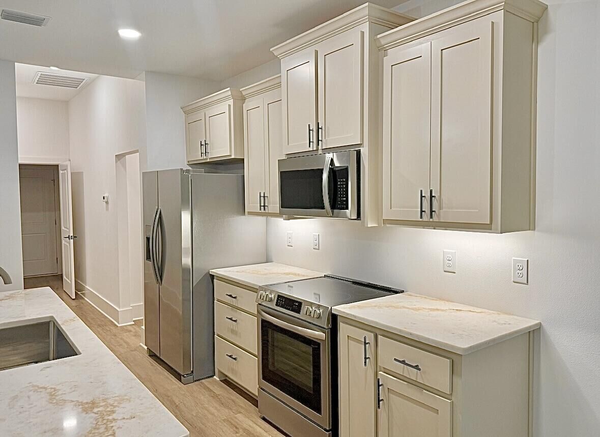 Property Photo: 6647 Desoto Street FL 32566