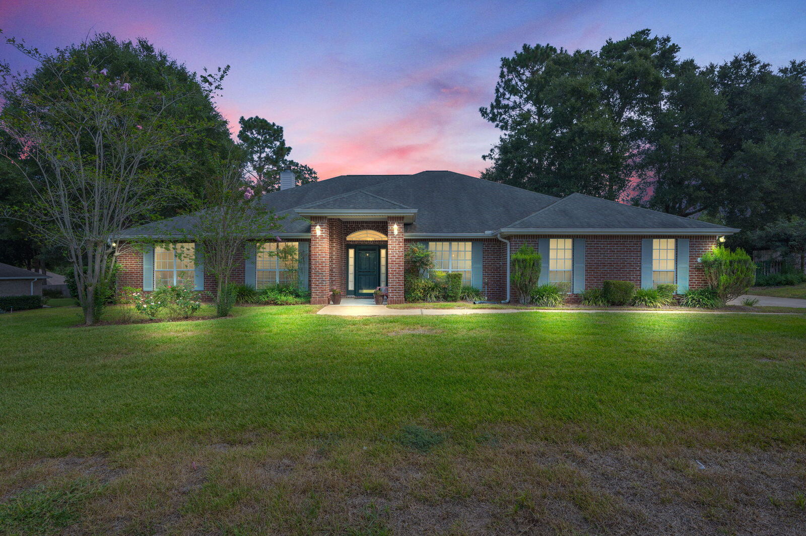 Property Photo:  5863 Hunting Meadows Drive  FL 32536 