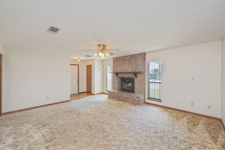 Property Photo:  422 Fleetwood Drive  FL 32569 