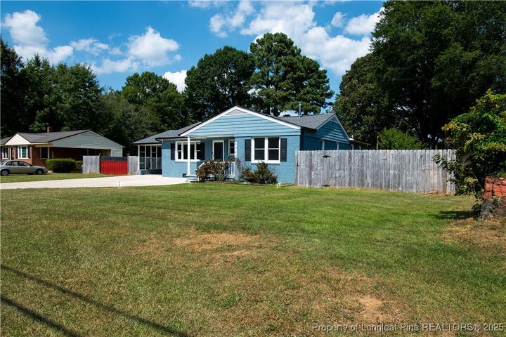 Property Photo:  4040 Rosehill Road  NC 28311 