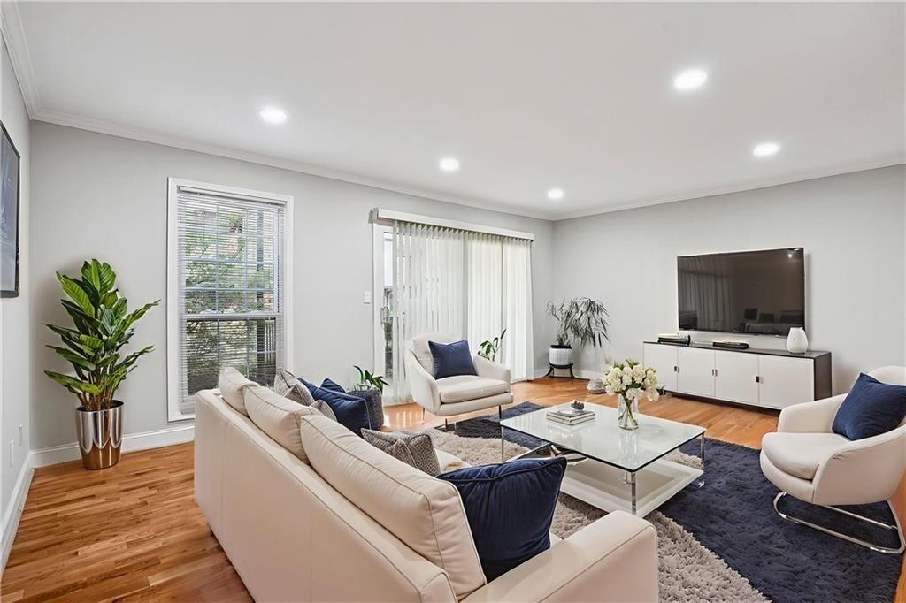 Property Photo:  6851 Roswell Road F32  GA 30328 