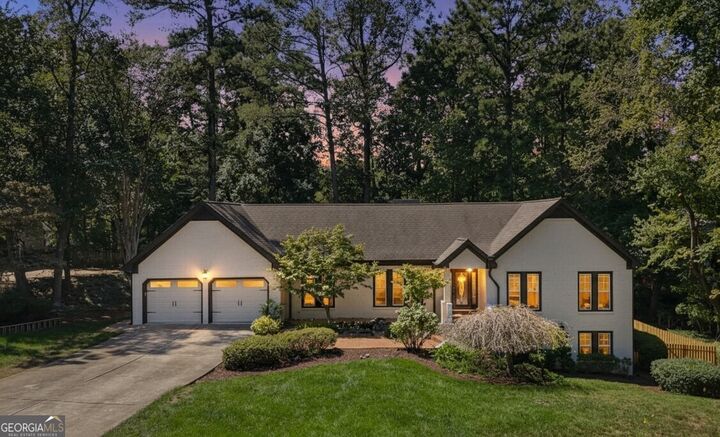 Property Photo: 3005 Creekside Way GA 30066