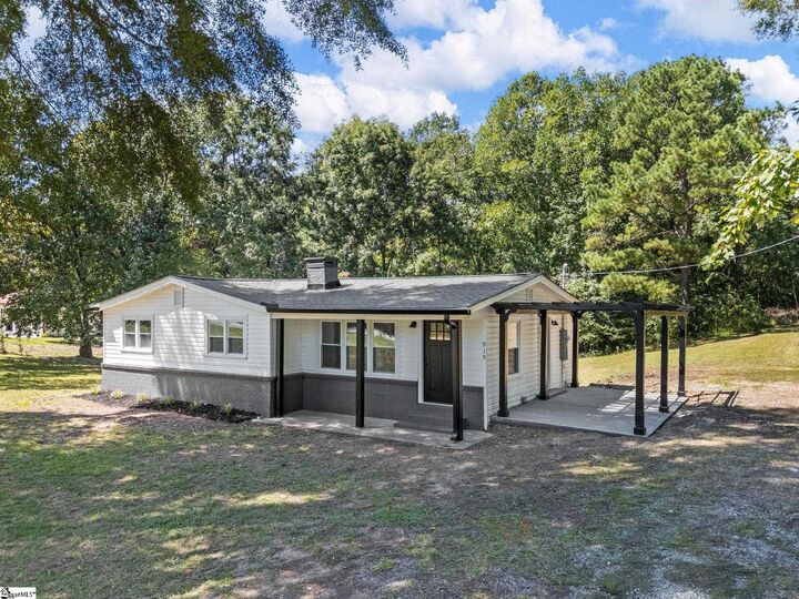 Property Photo:  915 Old Melvin Hill Road  SC 29322 