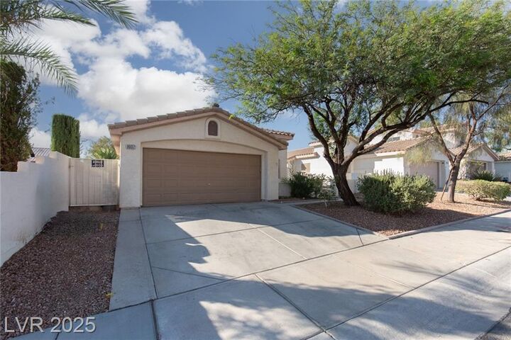 Property Photo: 8057 Broken Spur Lane NV 89131