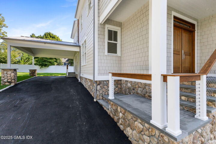 Property Photo:  8 Park Avenue  CT 06870 