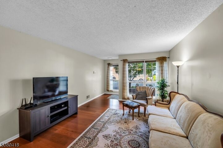 Property Photo:  46 Heritage Ct  NJ 07082 