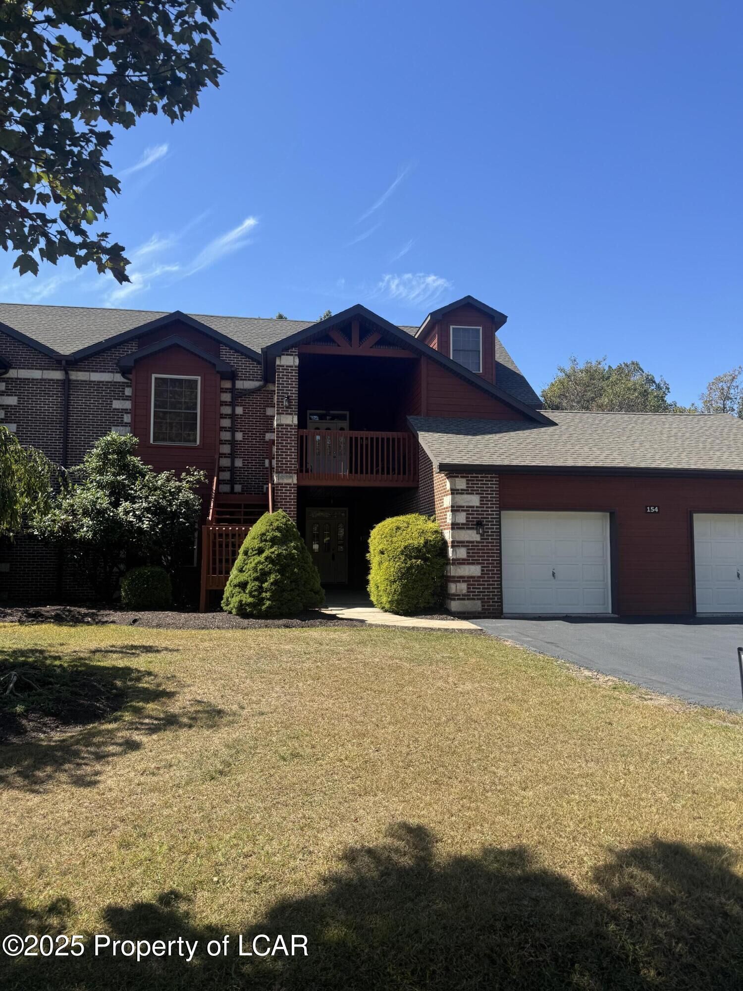 Property Photo:  1303 Country Club Drive  PA 18202 