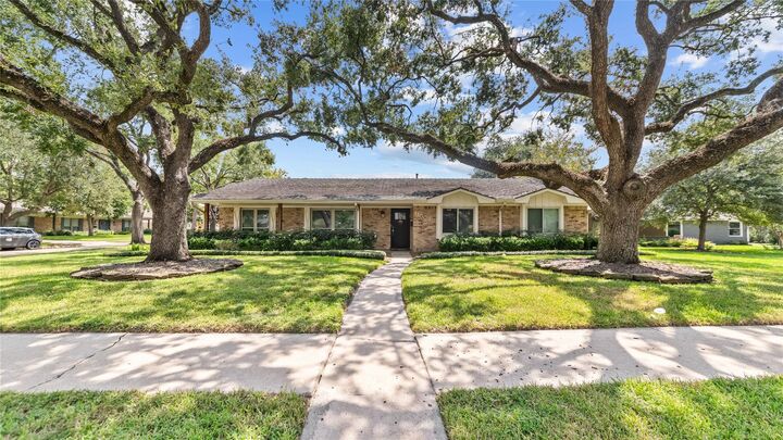 11003 Crestmore Street  Houston TX 77096 photo