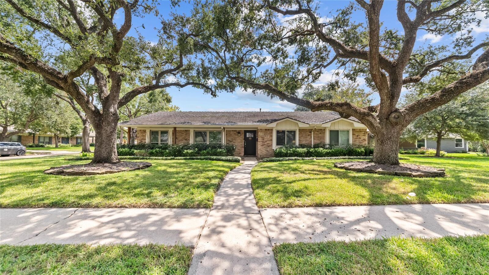 Property Photo: 11003 Crestmore Street TX 77096