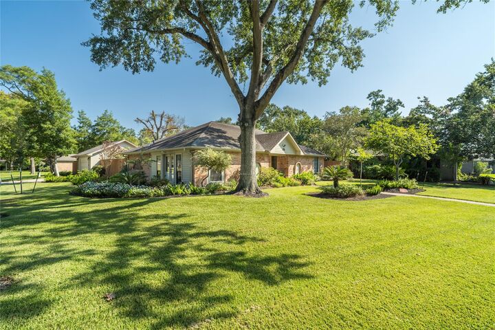 Property Photo:  2003 Richvale Lane  TX 77062 