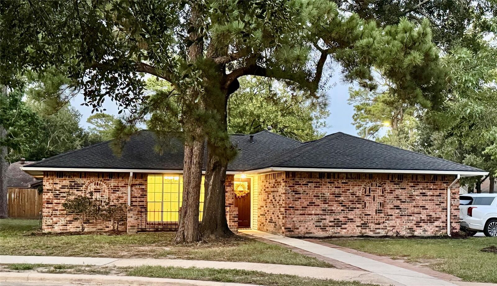 Property Photo: 8902 Shady Arbor Court TX 77040
