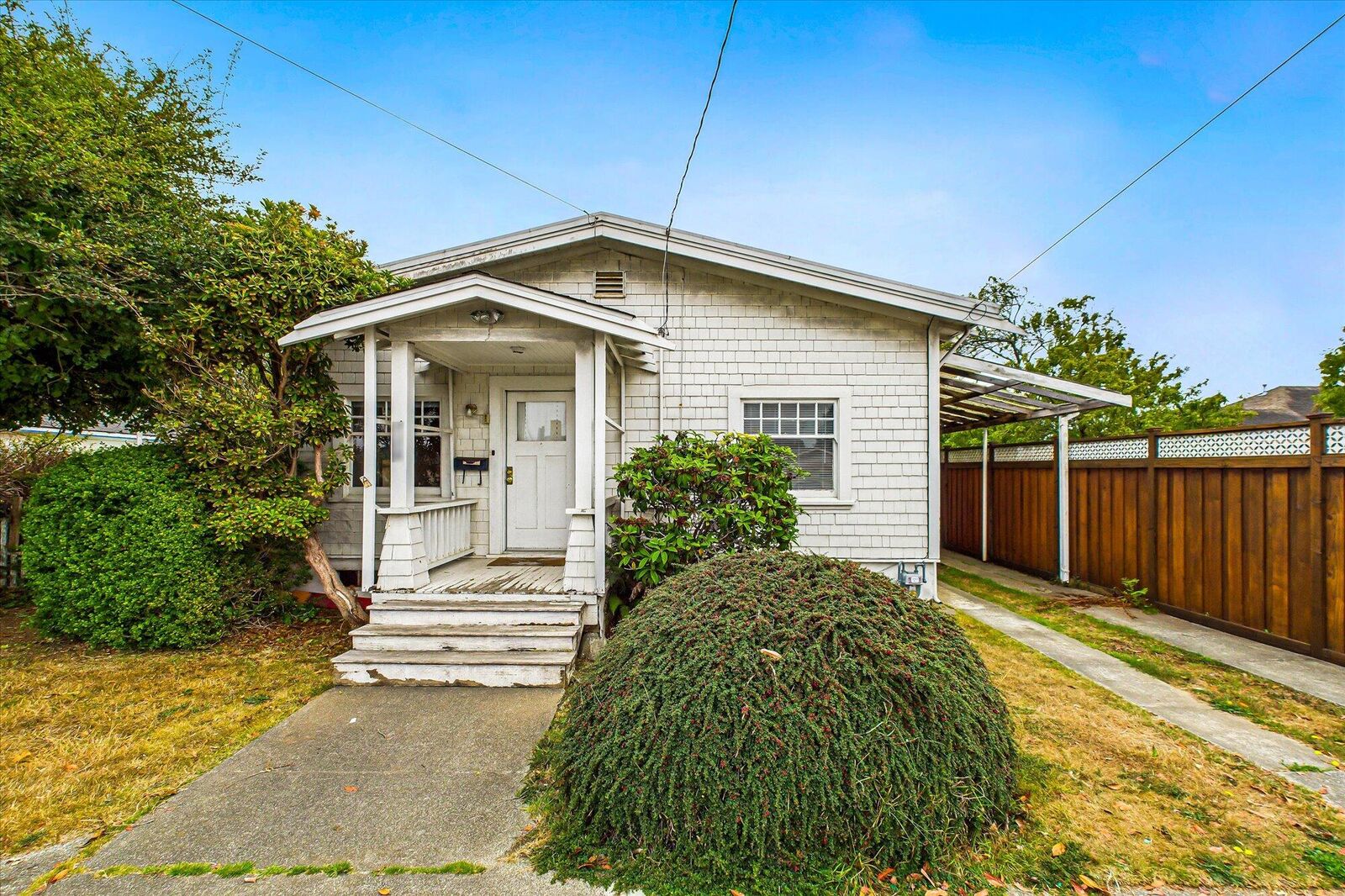 Property Photo:  724 Henderson Street  CA 95501 