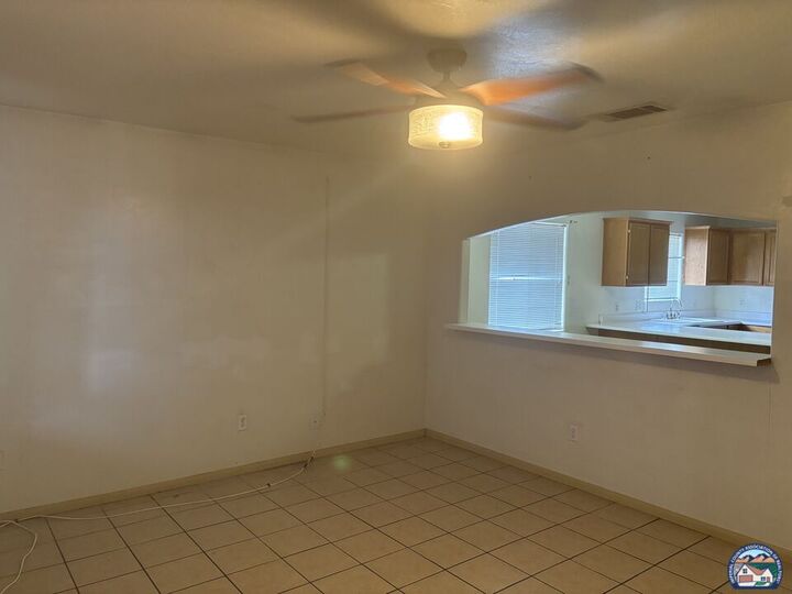 Property Photo:  162  W 7th St  CA 92281 