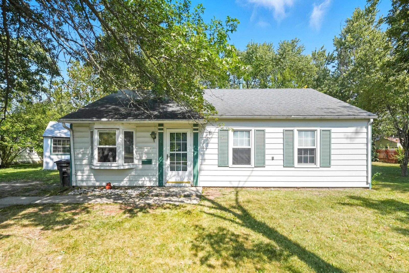 Property Photo:  225 Dunbar Lane  IN 46816-3523 