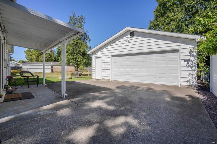 Property Photo:  3211 Stratford Road  IN 47710 