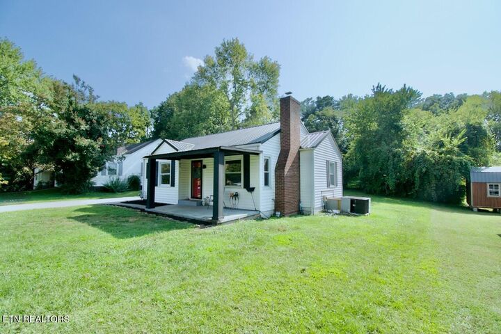 Property Photo:  403 S Maple St  TN 37803 