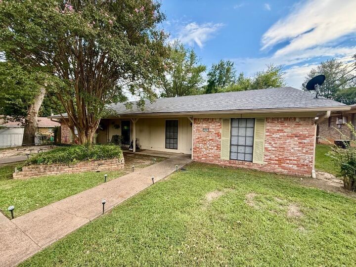 Property Photo: 506-512 Rosedale Street TX 75605