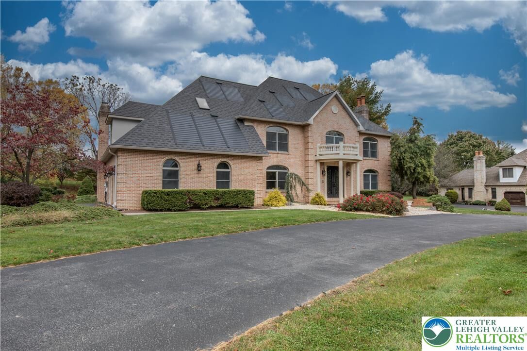 Property Photo:  3685 Manor Road  PA 18020