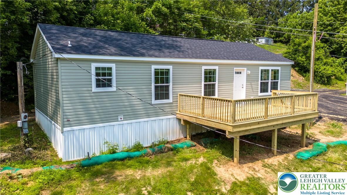 Property Photo:  465 Royal Manor Road Lot 4  PA 18042 