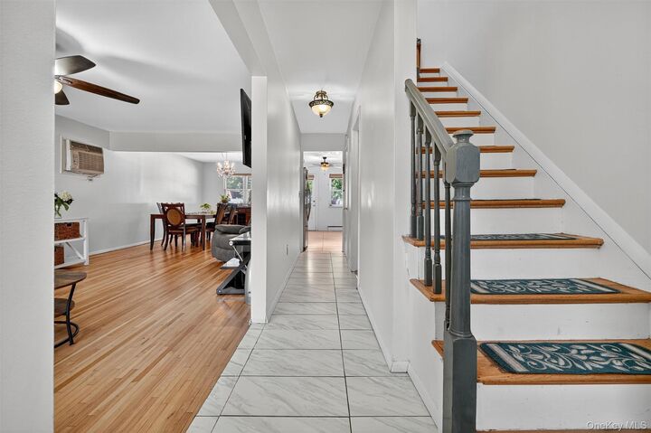 Property Photo:  5 Hester Place  NY 10923 