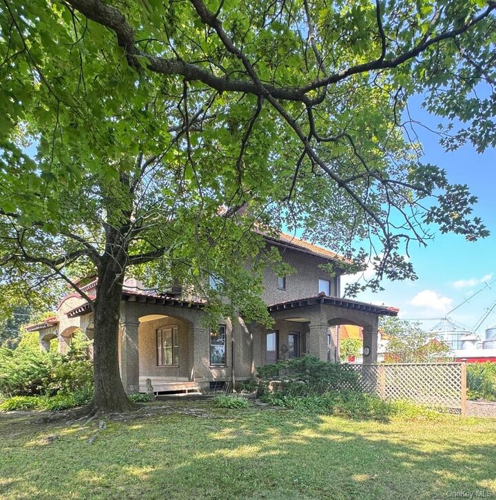 Property Photo: 2323 US Route 9 NY 12534