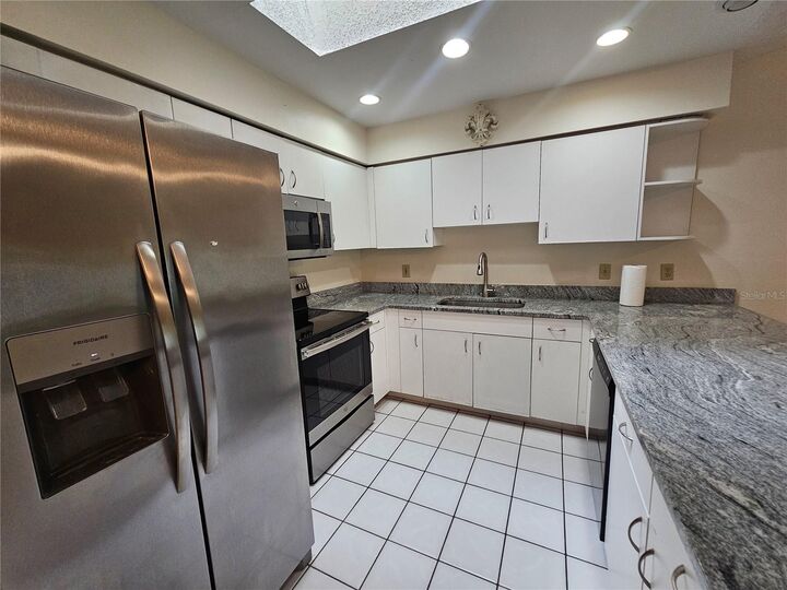 Property Photo: 4413 Hollow Branch Court FL 33624