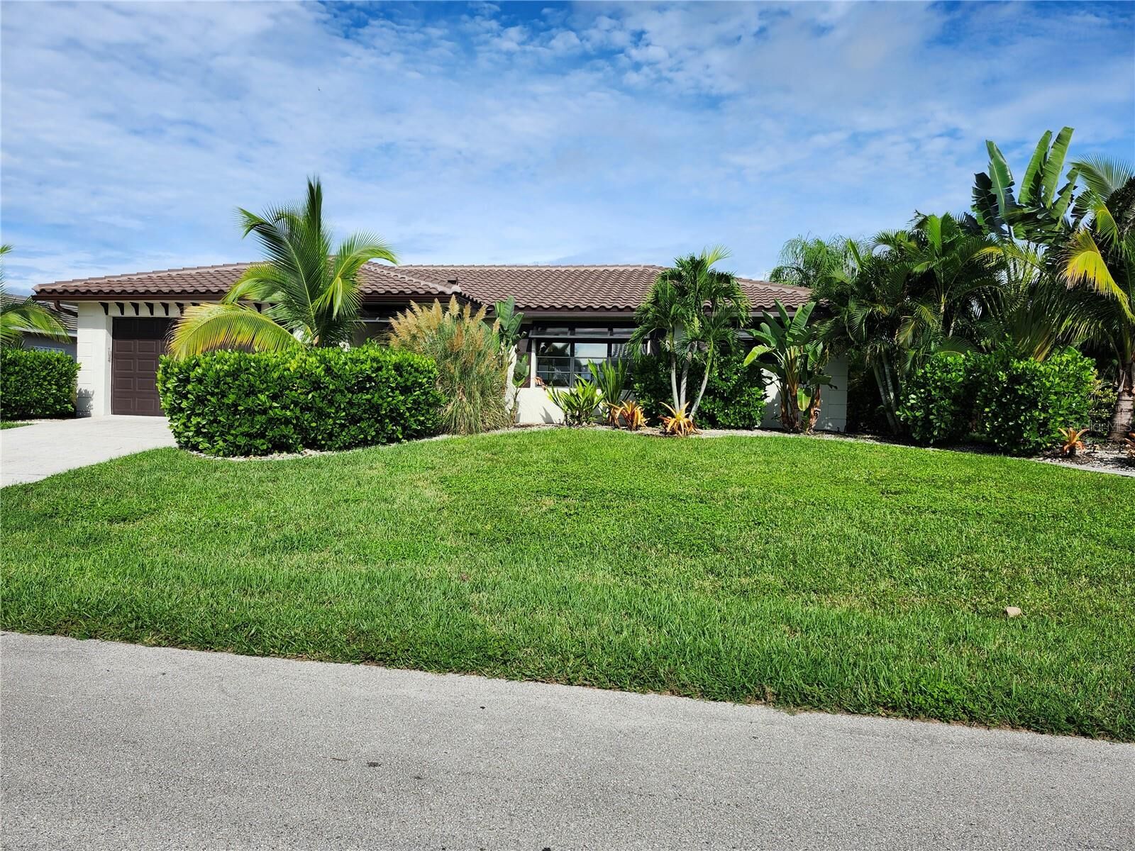 Property Photo: 376 Portofino Drive FL 33950